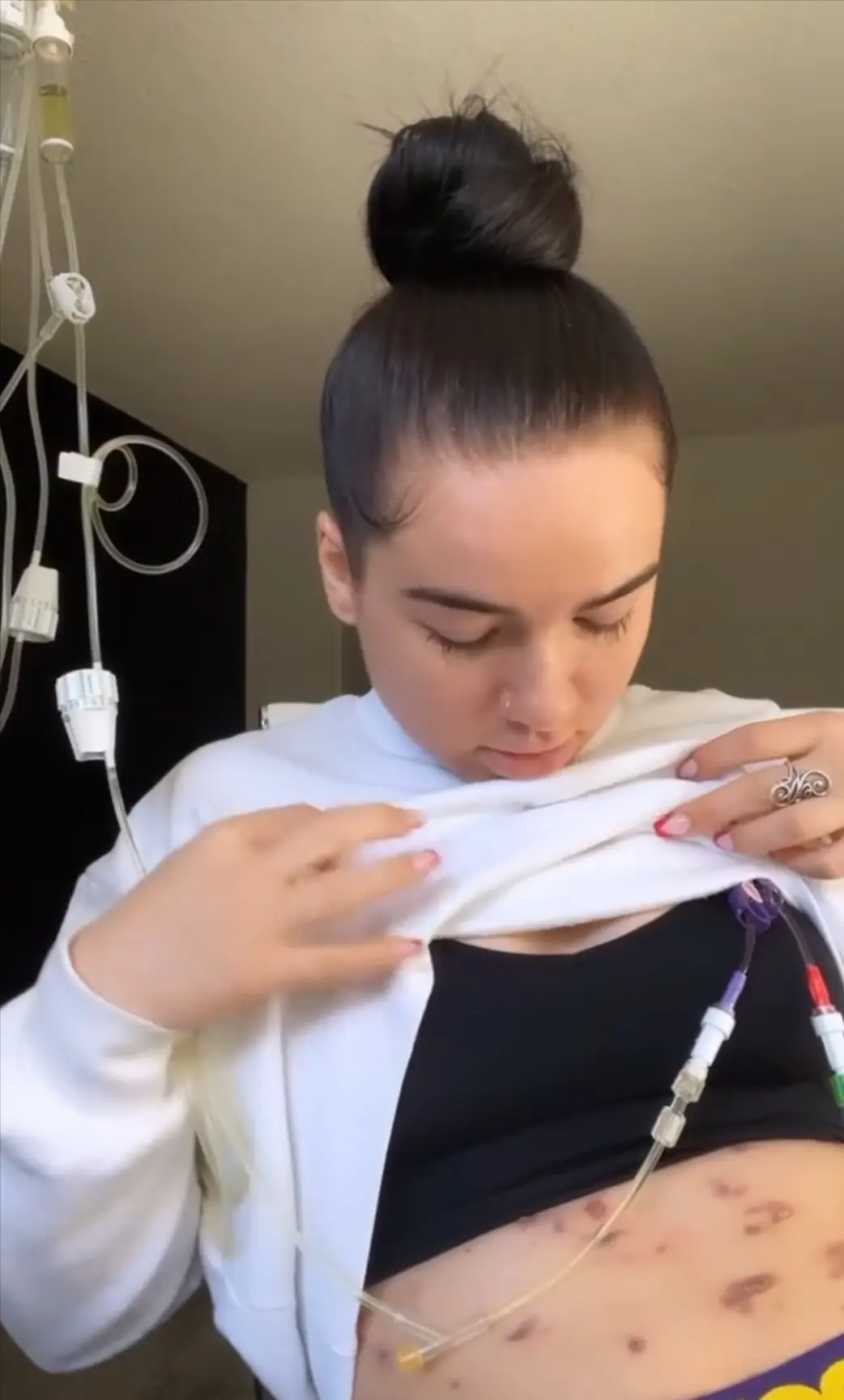 She said she felt like she was going to 'pass out' (Cover Images)