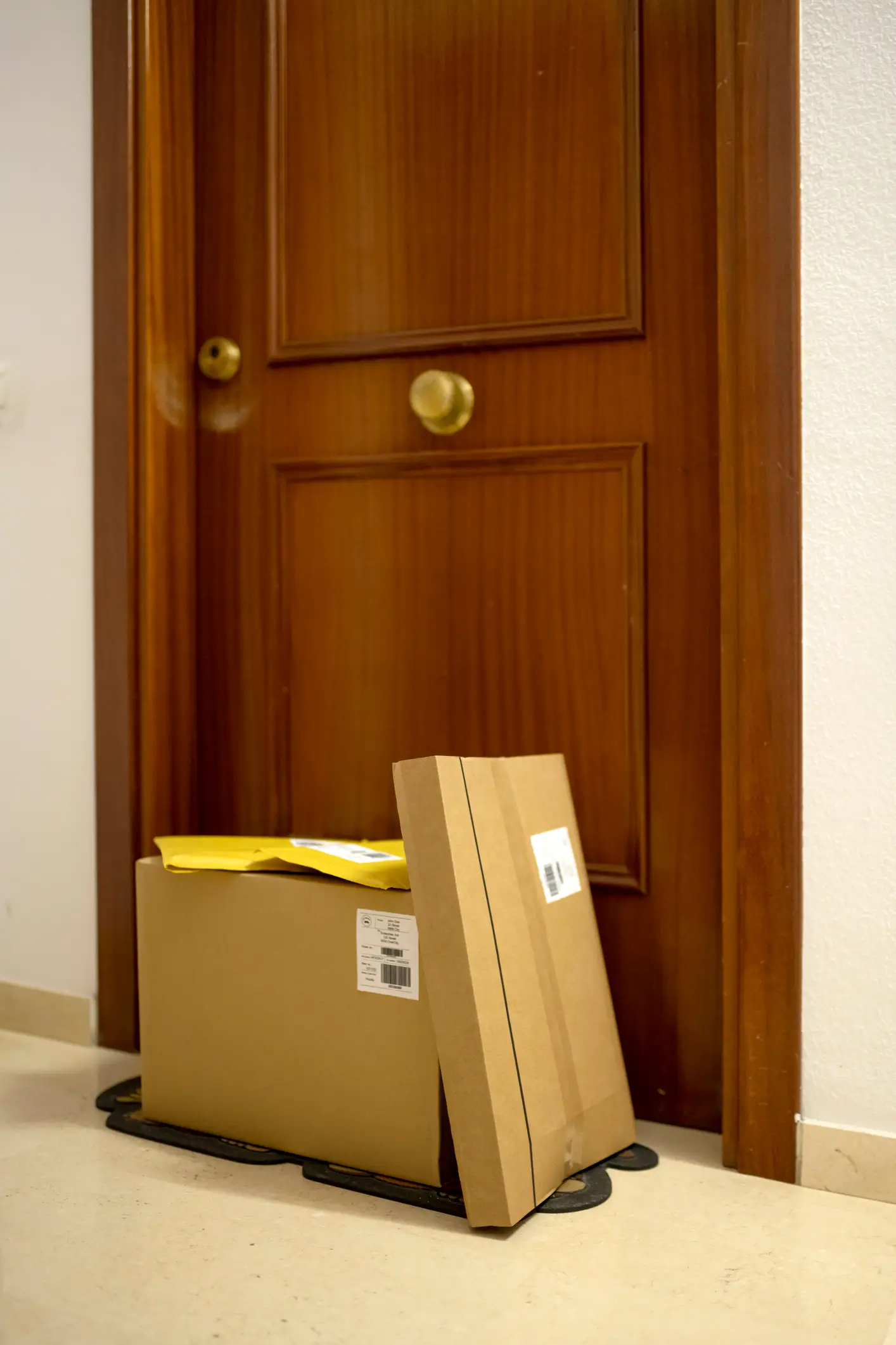 After pranking her neighbor, the glitter bomb seemingly angered her as she could hear Cassie screaming (Getty stock)