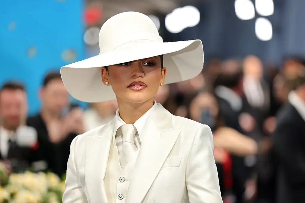 Celebrities don't have to pay for their own ticket to attend