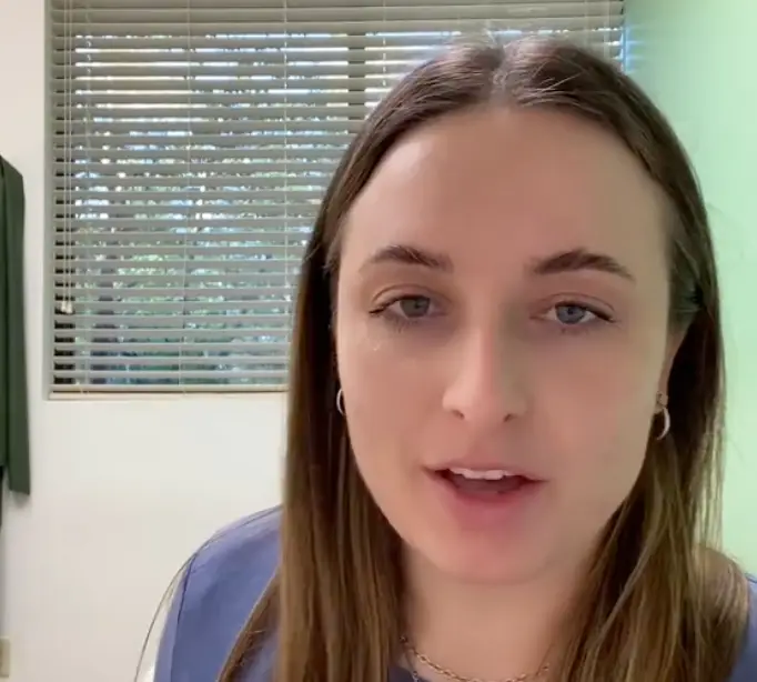Rachel Peck explained the impacts of peeing before you need to (TikTok/@drpeckpelvicpt)