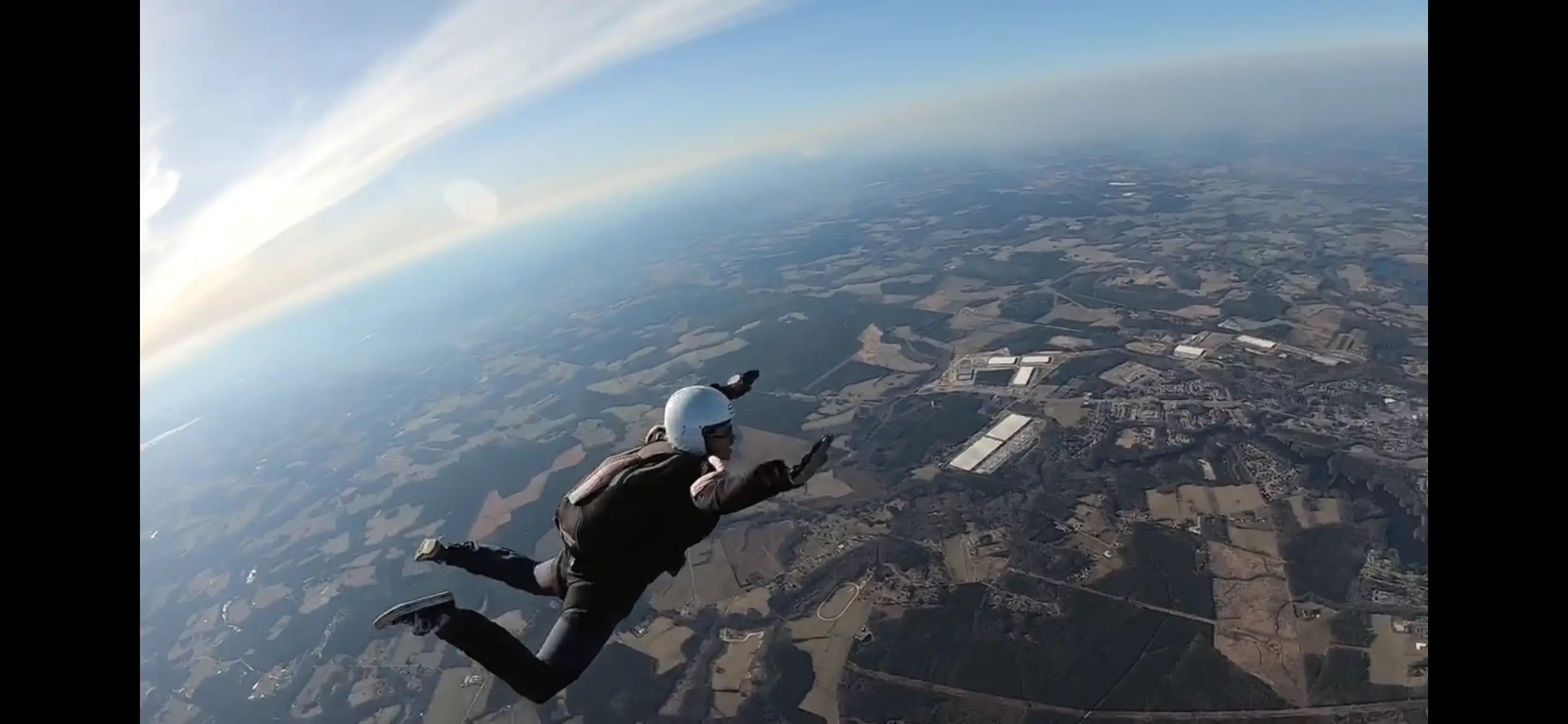 Skydiving had become a real hobby for Jordan Hatmaker. (Supplied)