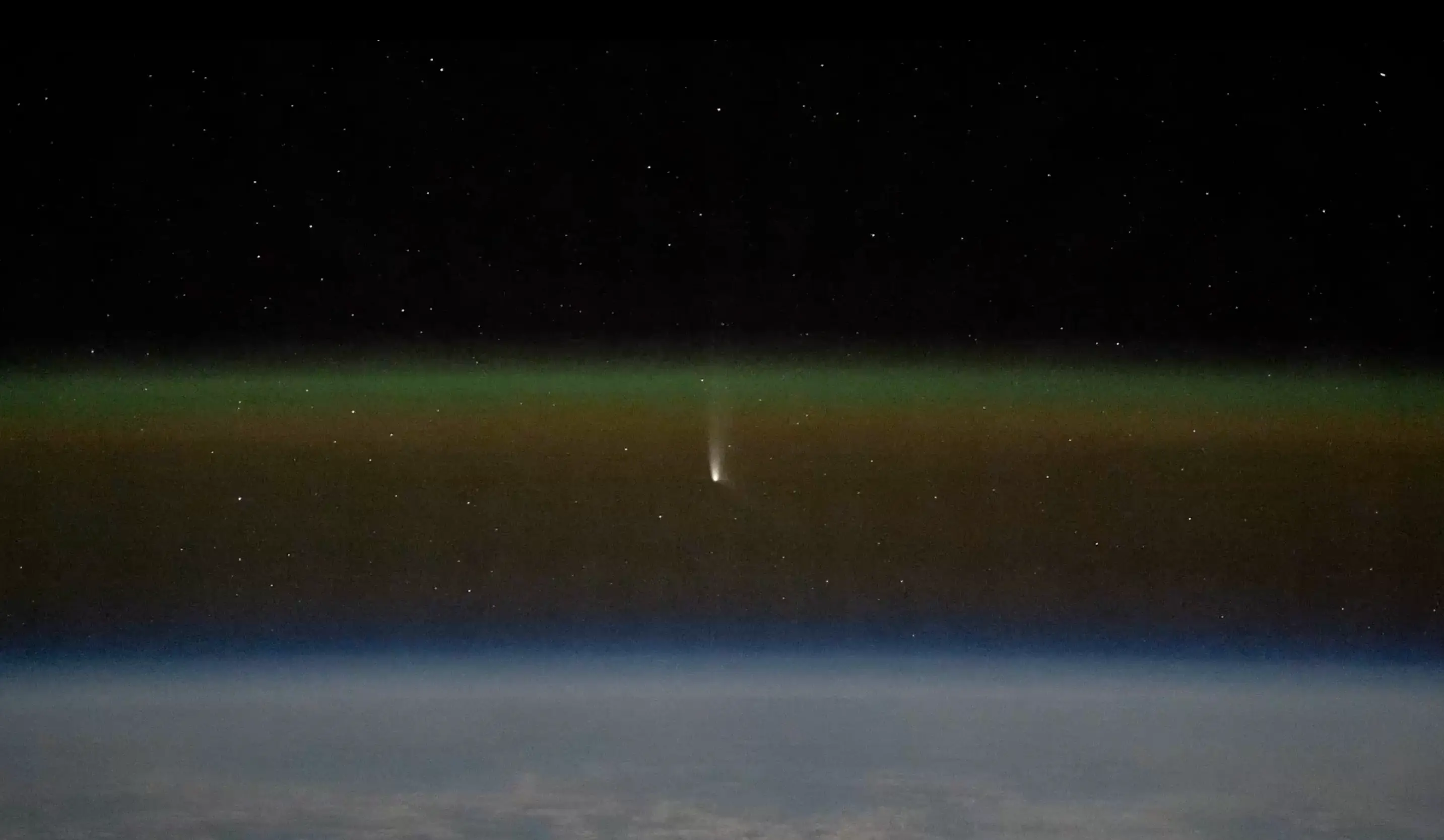 The comet will be over our heads this weekend (X/@dominickmatthew)