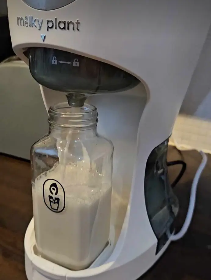 If you've got three minutes and a bag of oats, you've got milk (UNILAD)