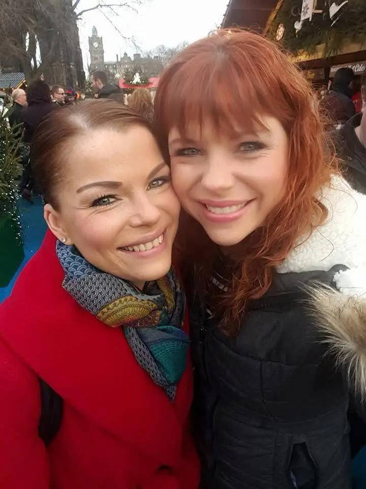 Jemma and her sister Leanne (SWNS)
