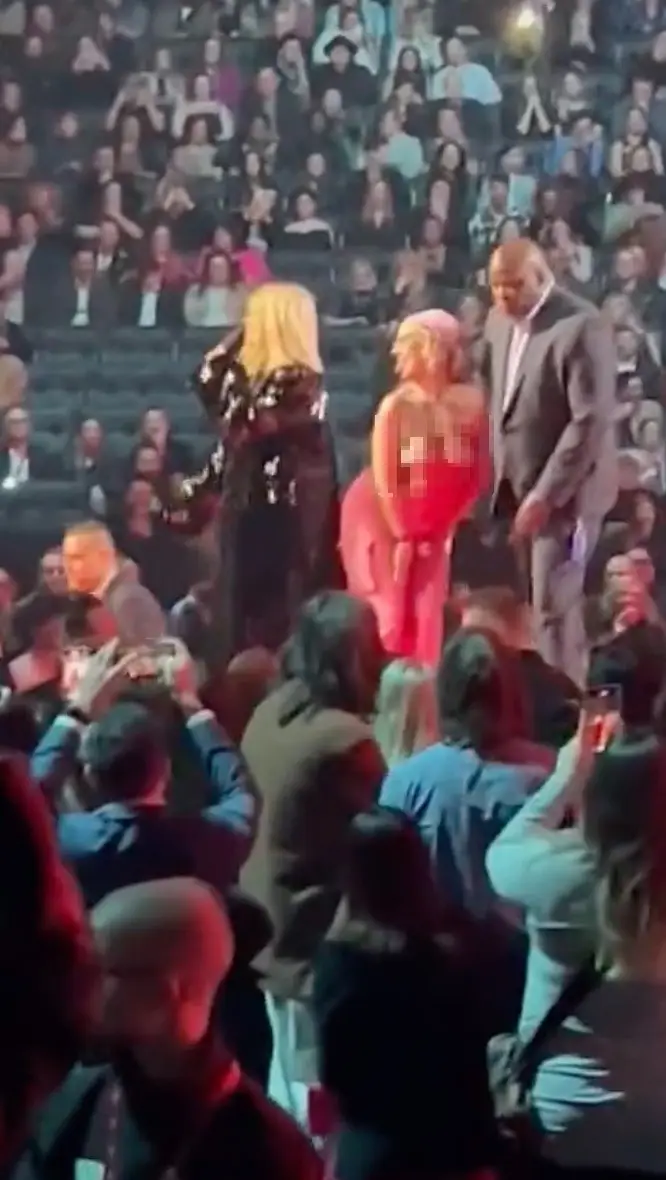 Avril Lavigne told the woman to 'f**k off'.