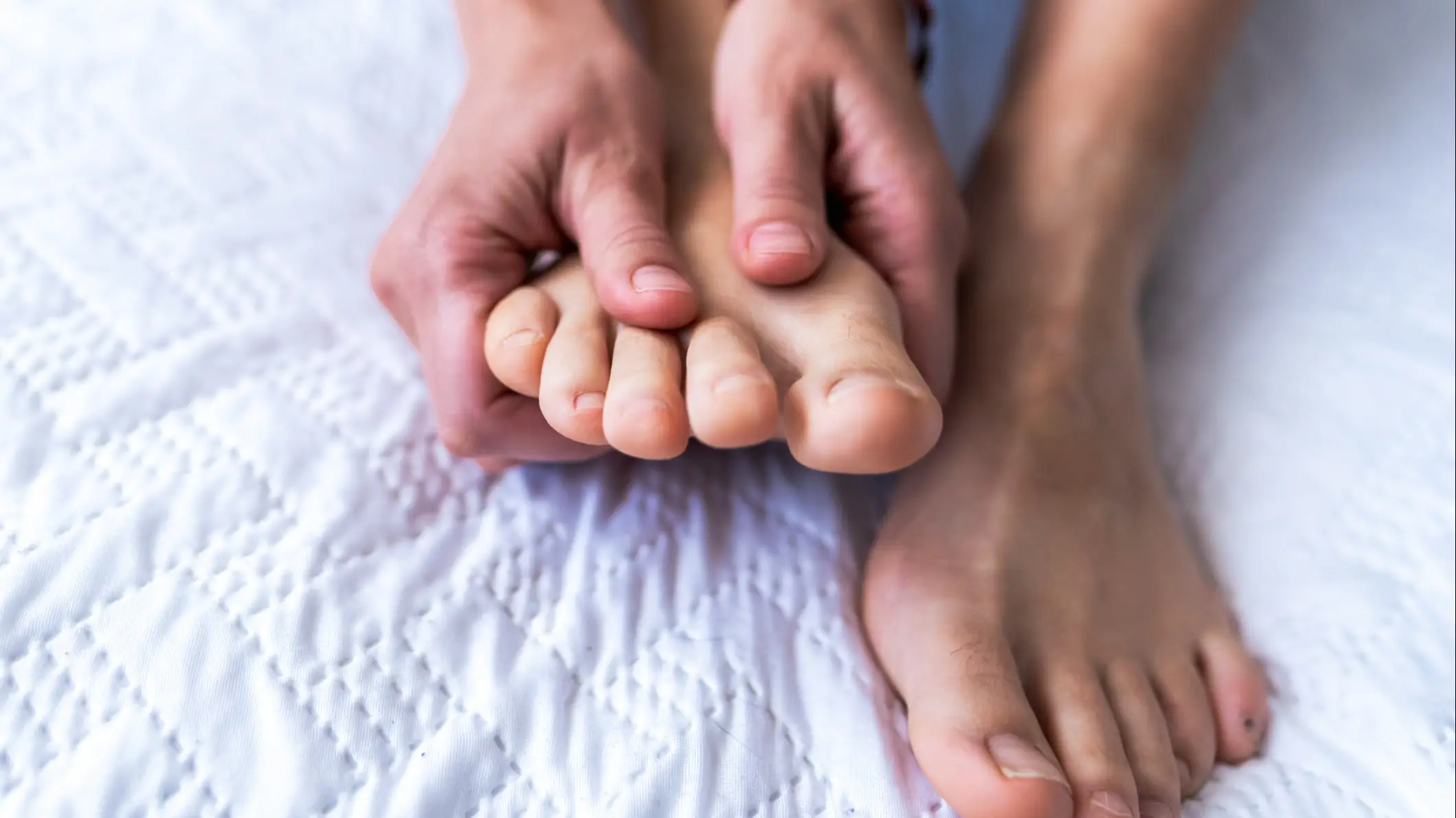 Expert explains why hairless toes can be a major indicator for dangerous condition