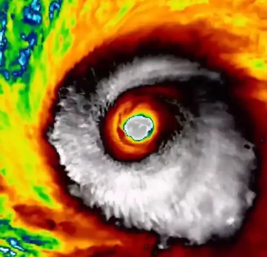 The super typhoon has reached its peak (CNN)