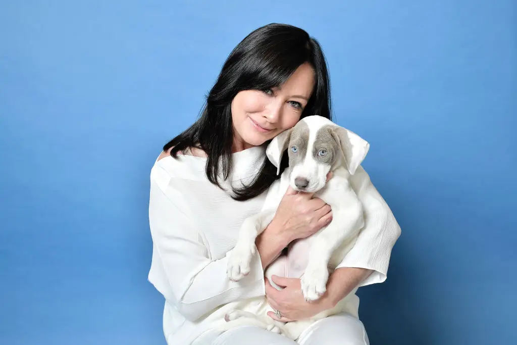 Shannen Doherty poses for a picture at a dog awards ceremony in 2019. (Neilson Barnard/Getty Images for Hallmark Channel )