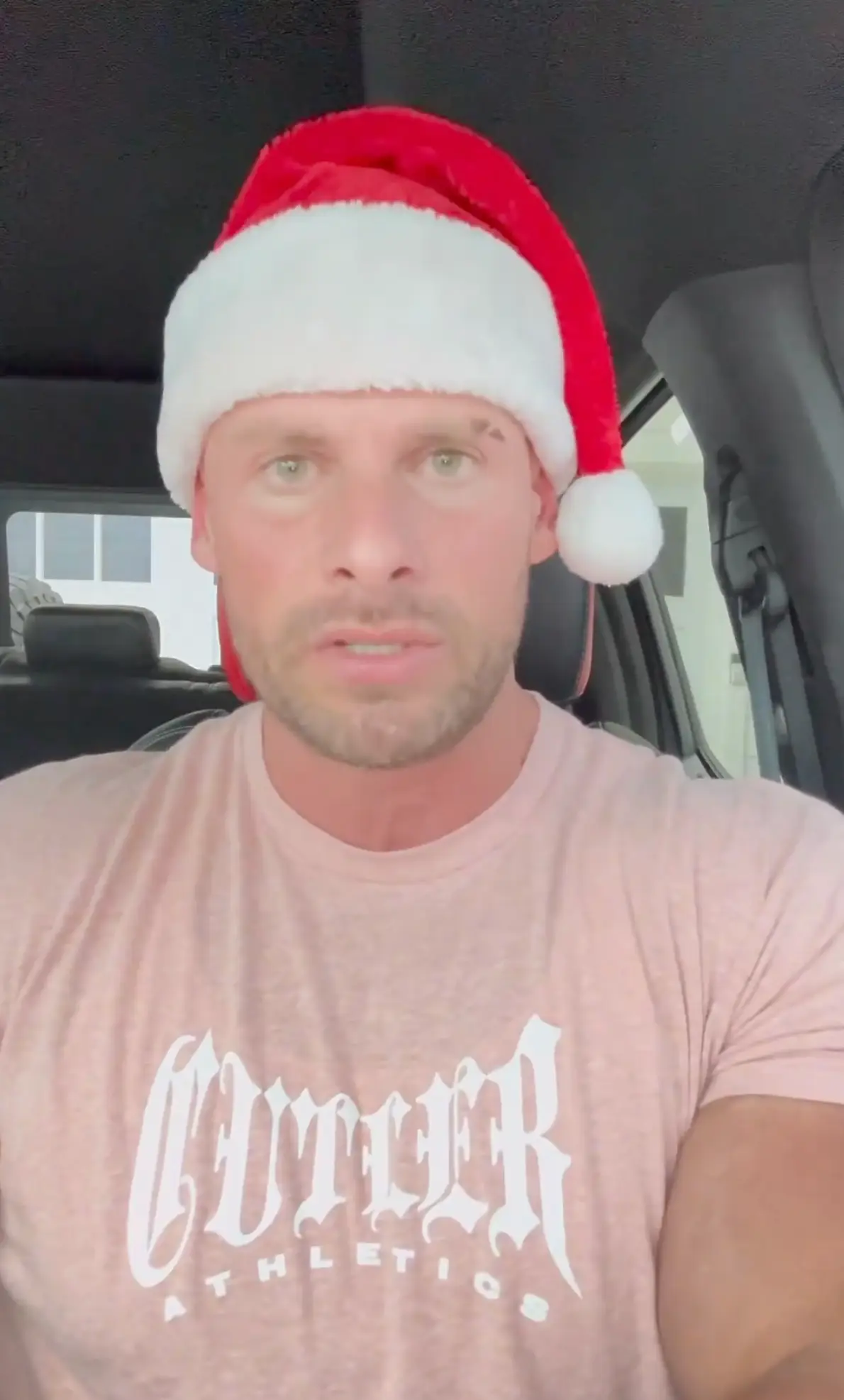 A festive Joey Swoll took to Twitter to slam Bayliss for dressing in an overly revealing outfit in the gym (X/thejoeyswoll)
