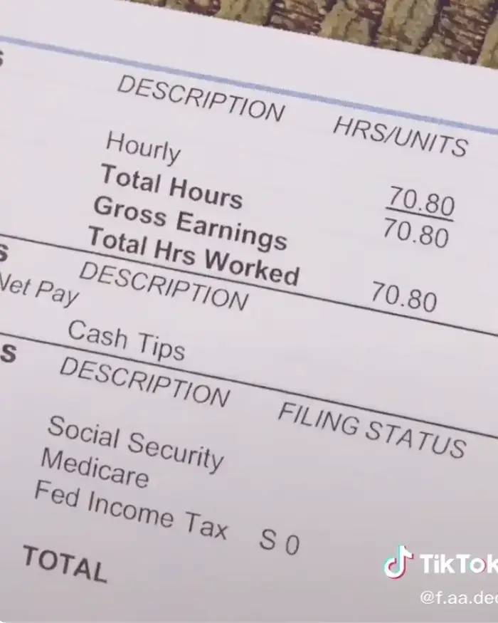 The bartender revealed how little she got paid after taxes and Medicare. (TikTok/@f.aa.ded)