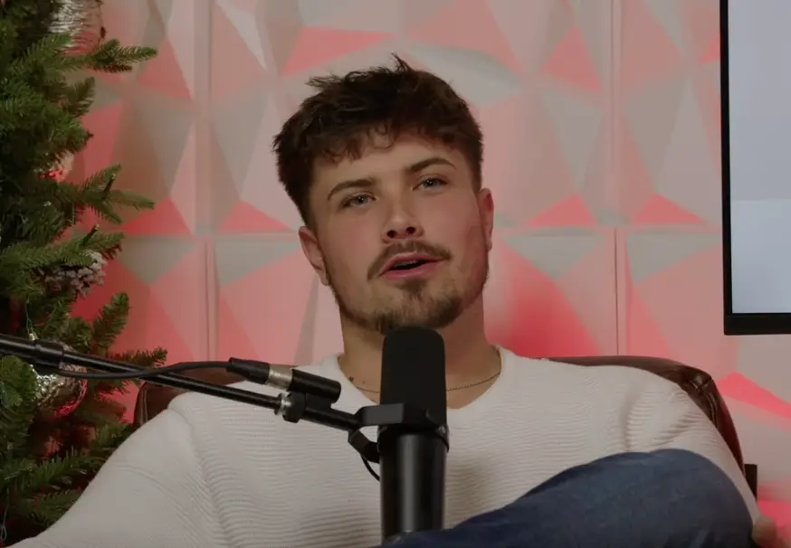 Haliey Welch introduced her boyfriend Kelby Blackwell on her podcast (Talk Tuah with Haliey Welch)