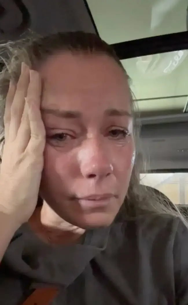 She admitted it's 'taking a toll' (@‌kendrawilkinson/Instagram)