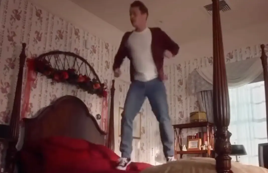 Culkin recreates some of the movie's most iconic scenes.