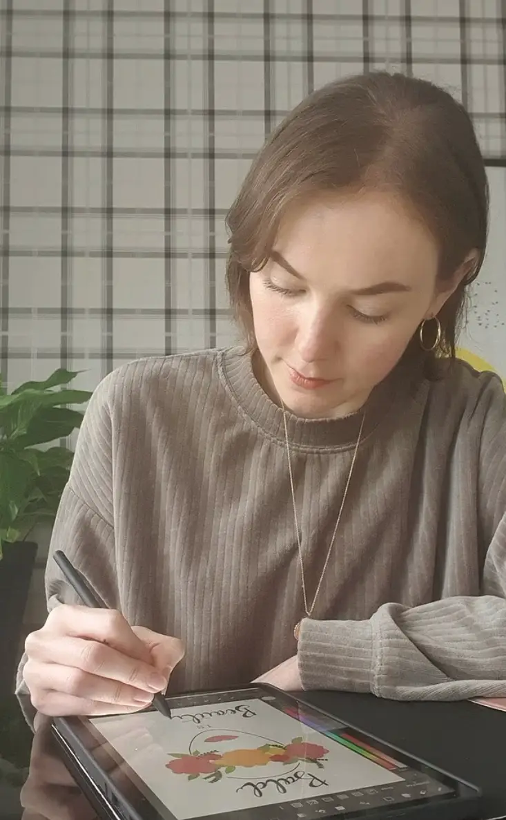 Abi now runs a greeting card business (Abi Smith/Brain Tumour Research)