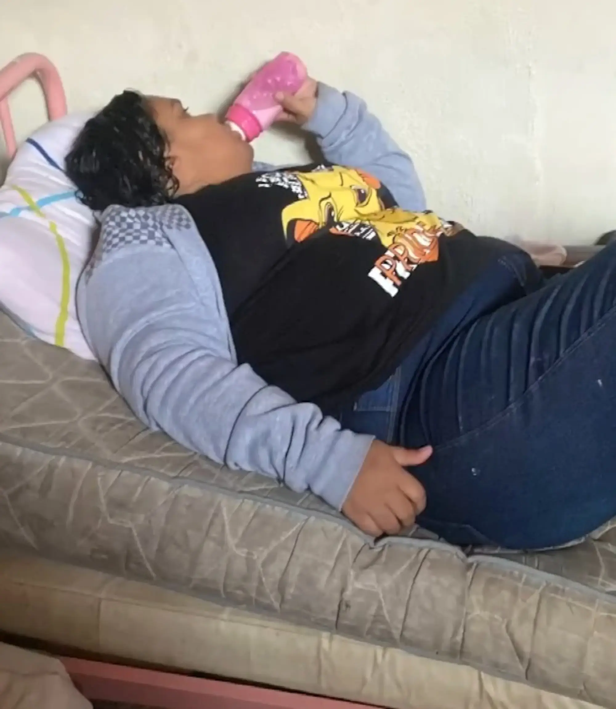 Amanda posed with bottles and pacifiers (Newsflash/NewsX)