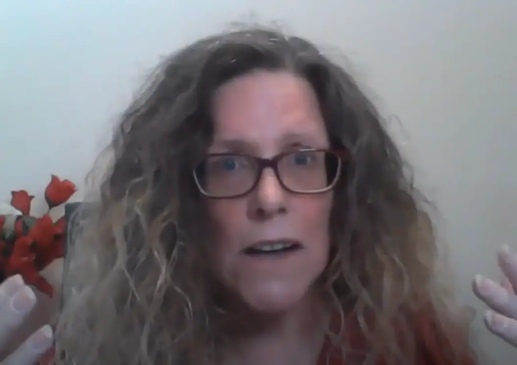 Kramer recalled being able to 'become' other people in her experience (YouTube/ NDE Diary)