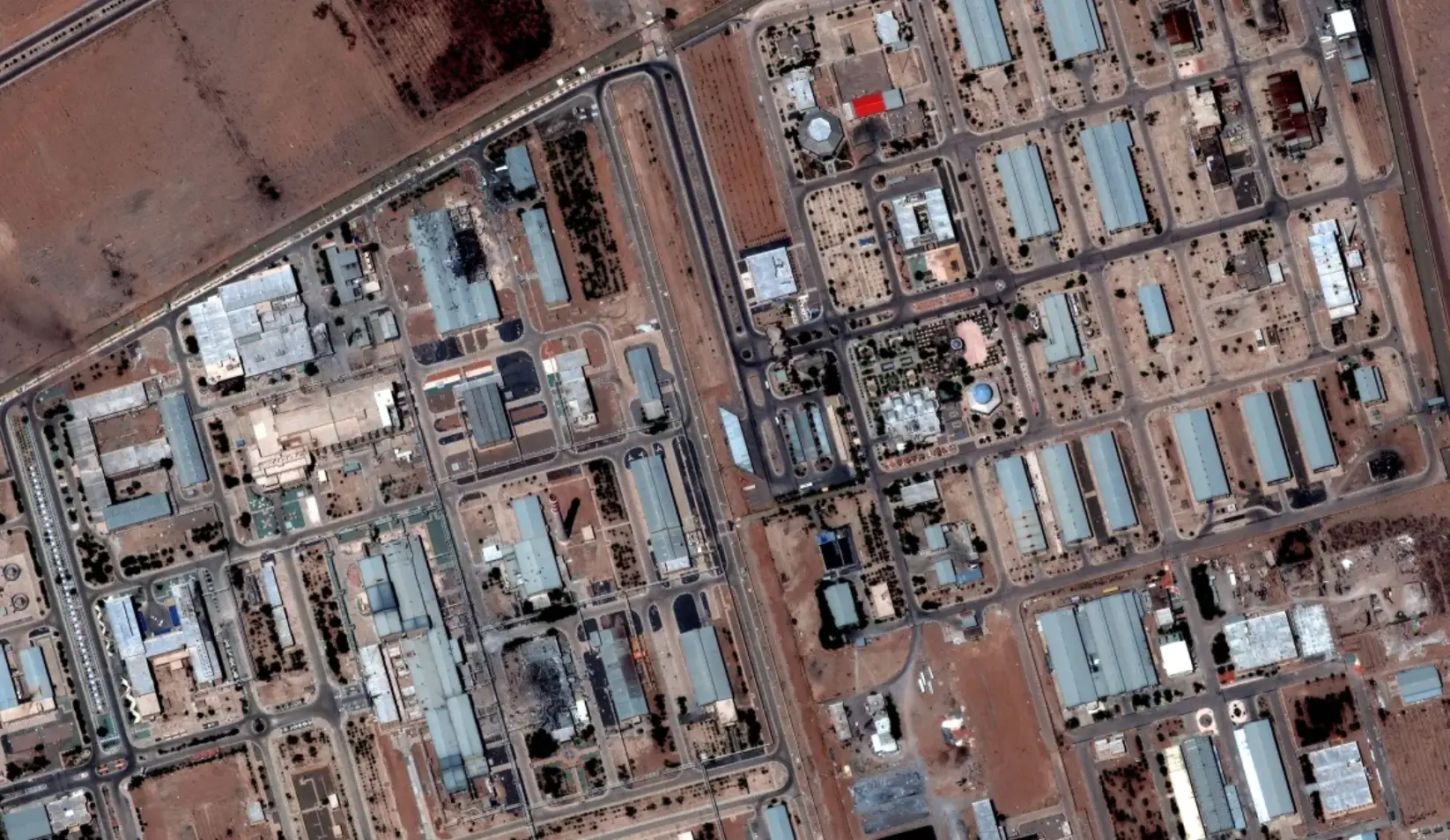 Isfahan's complex was made up of multiple buildings (Maxar Technologies)