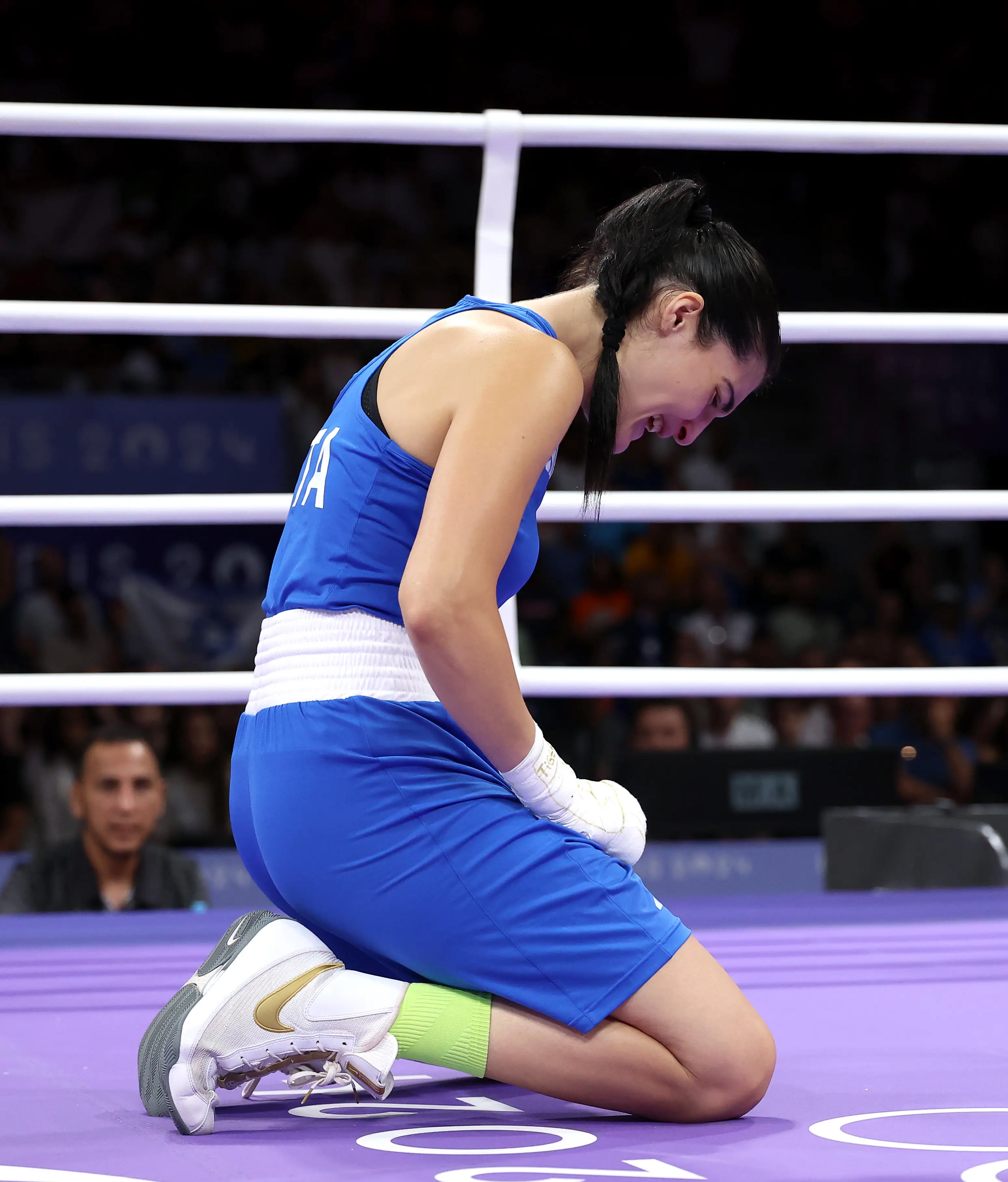 The Italian boxer appeared to be in tears after the short bout. (Richard Pelham/Getty Images) 