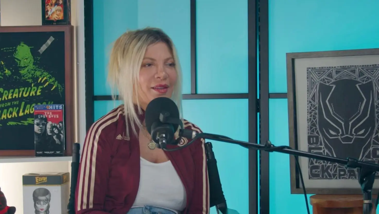 Actress Tori Spelling has detailed one of her least favorite film memories (One Bad Movie with Stephen Baldwin/YouTube)