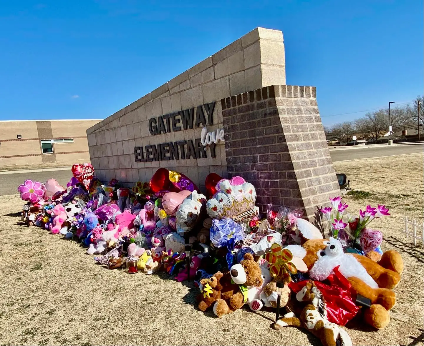The incident has rocked the community with hundreds of mementos being left outside Gateway Elementary (Borger Independent School District/Facebook)