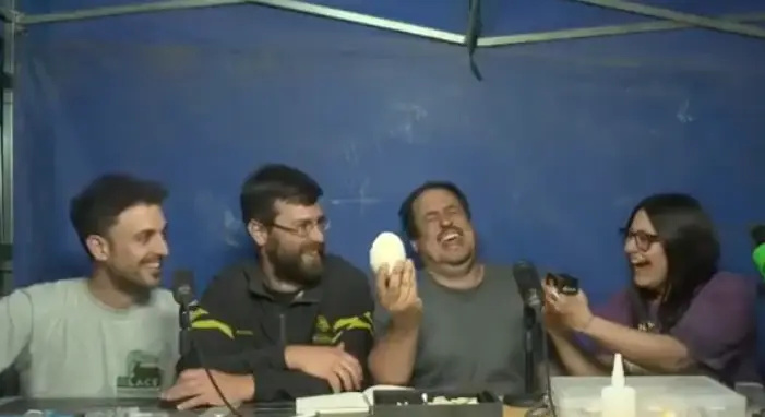 The team couldn't have been happier (VEO NOTICIAS/YouTube)