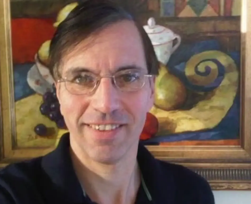 The model confirmed that her dad was released later that night.