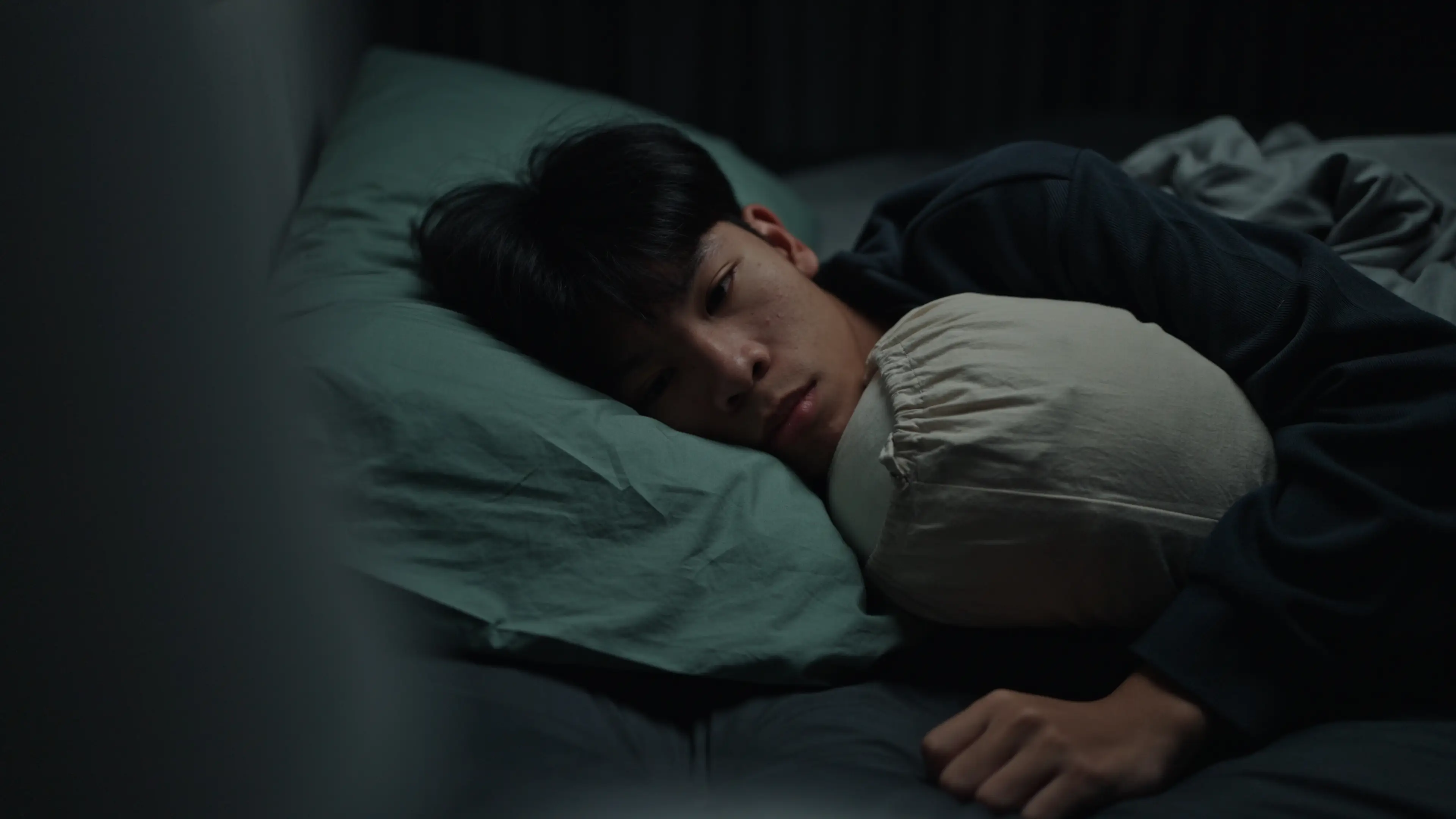 A doctor has revealed the the one thing you absolutely should not do if you wake up in the middle of the night (Getty Stock Photo)