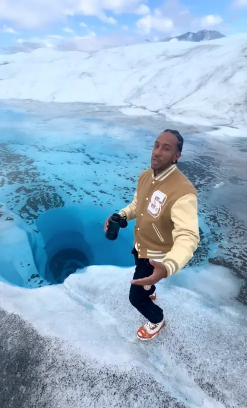 The rapper looked as though he was on a clifftop. (TikTok/ludacrisdtp)