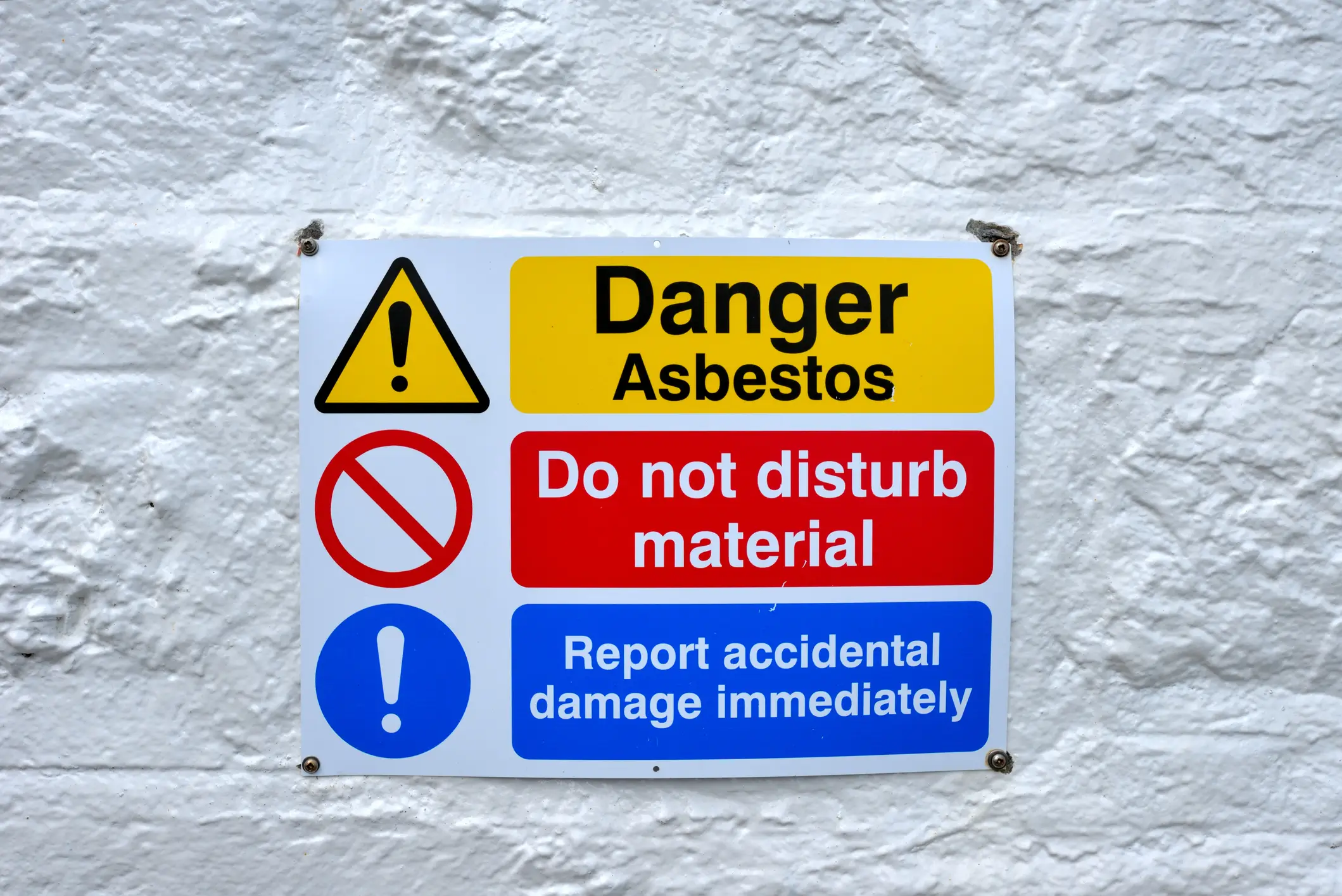 Exposure to asbestos can be extremely dangerous for humans (Getty Stock)