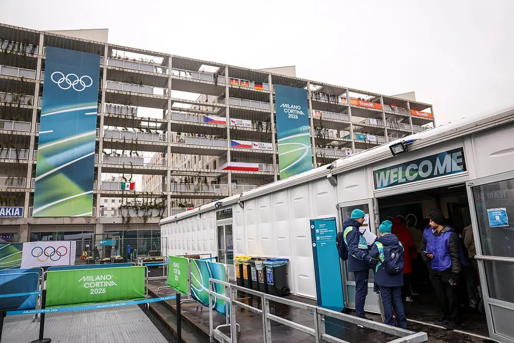 Athletes must have been helping each other stay warm at the Olympics (Maja Hitij/Getty Images)