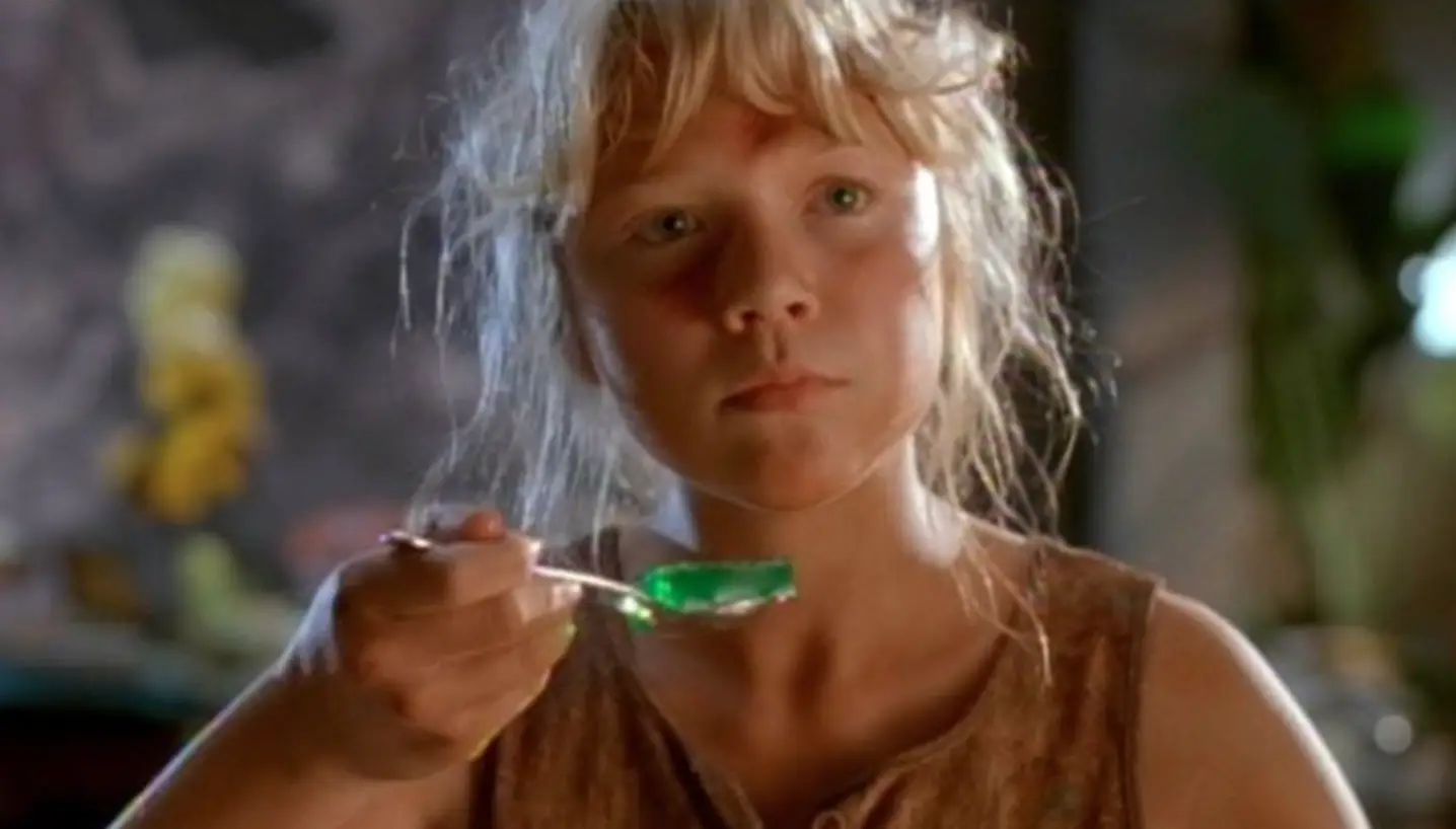 Ariana Richards decided to recreate the iconic scene.