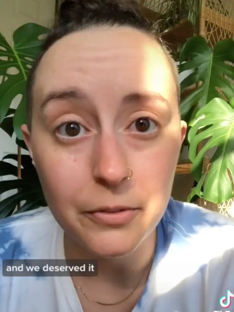 McLane applauds Swift for inviting students to a show.