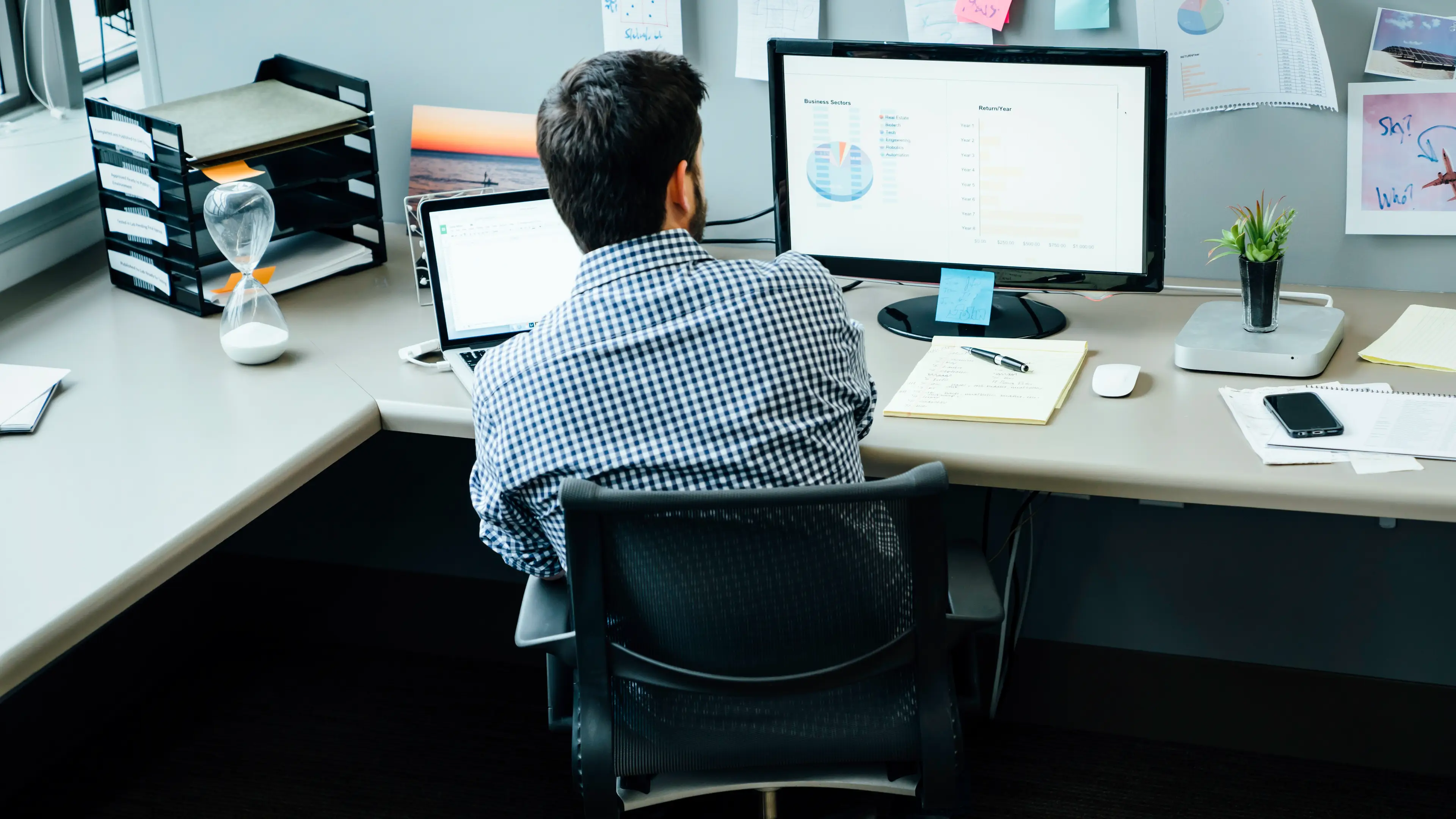 Man who skipped work for 6 years was only found out after he was set to win an award