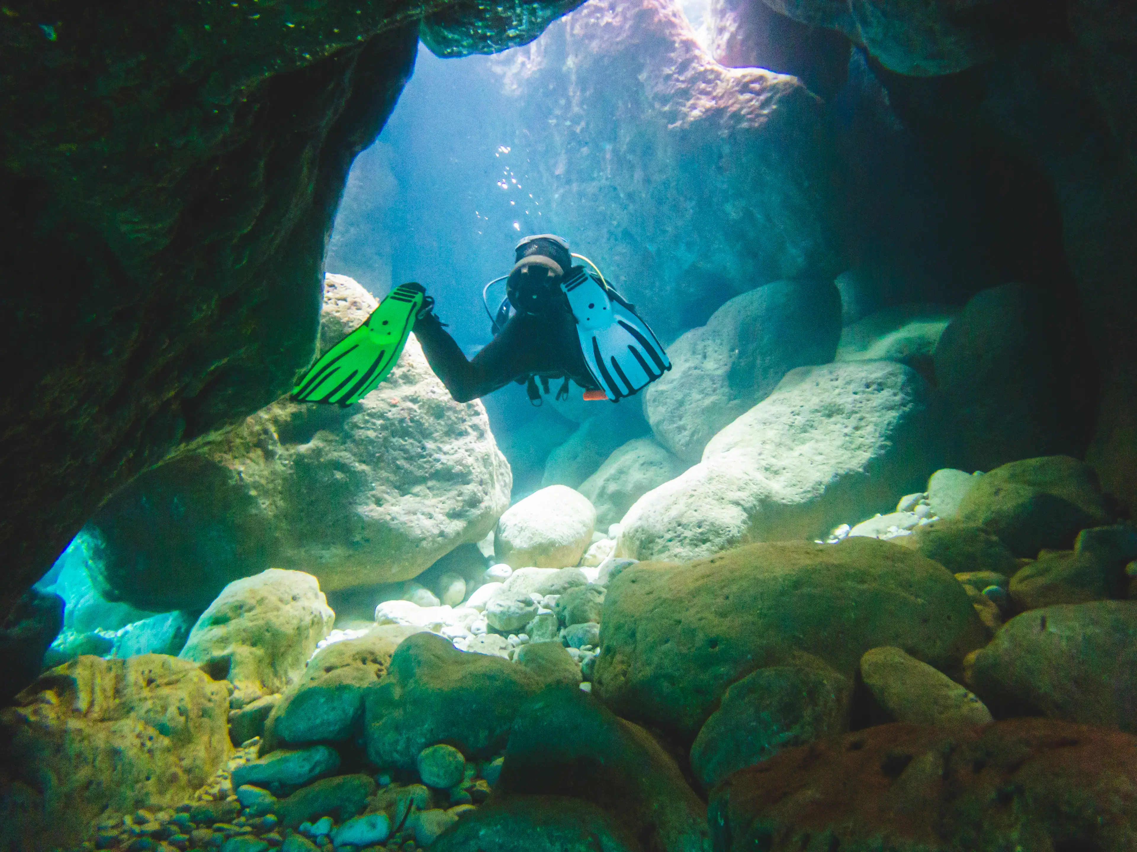 The three people were cave diving (Getty Stock Images)
