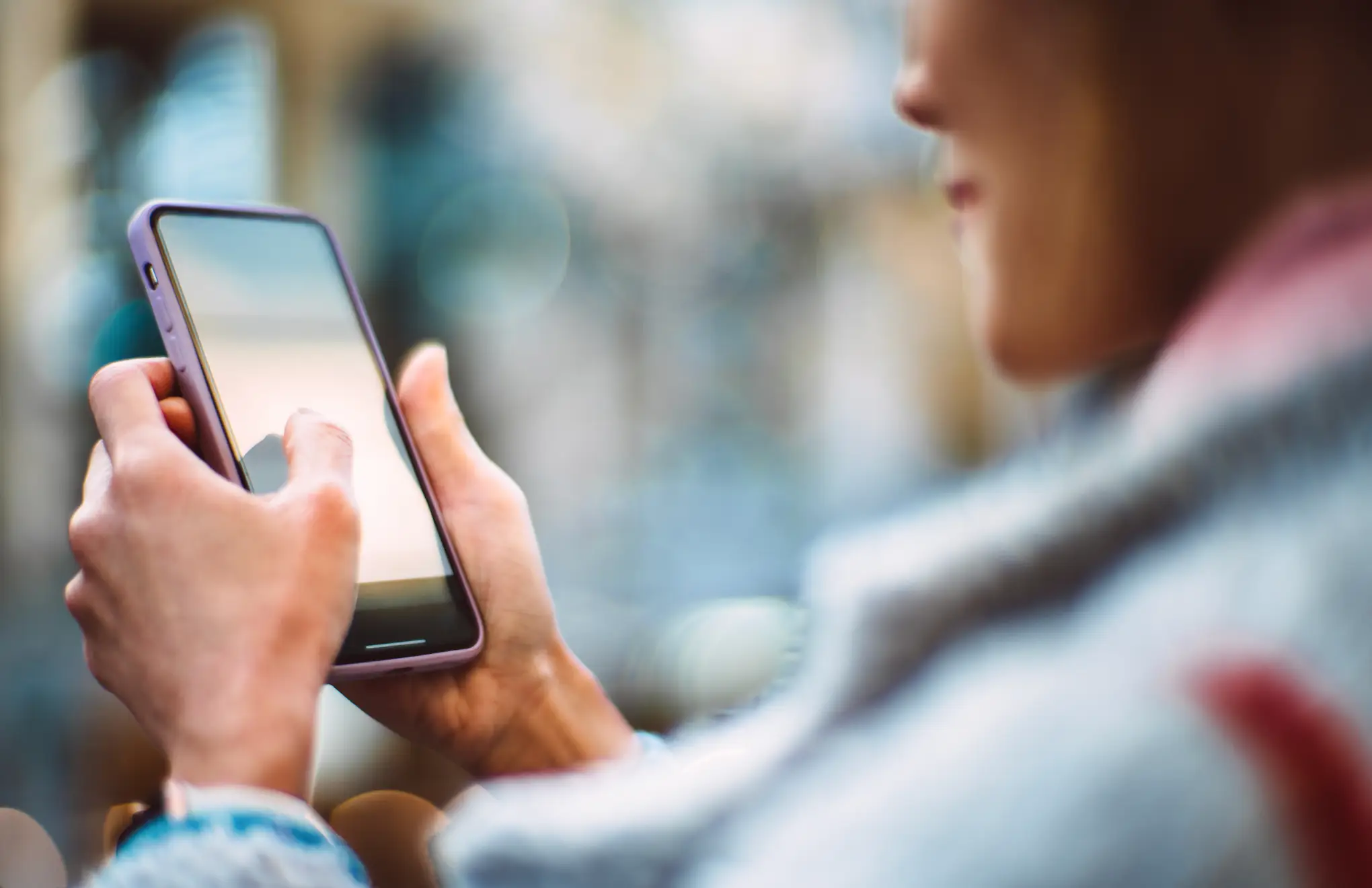 You apparently shouldn't swipe up and delete app history (Getty Stock Images) 