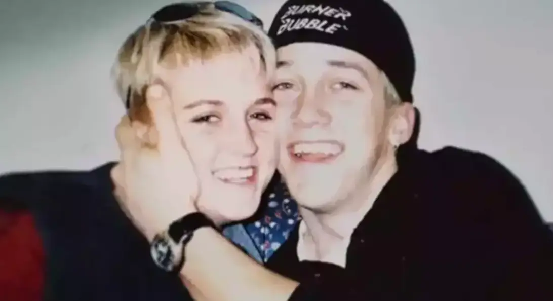 Amy Bradley (left) vanished from the Royal Caribbean cruise ship (Netflix)