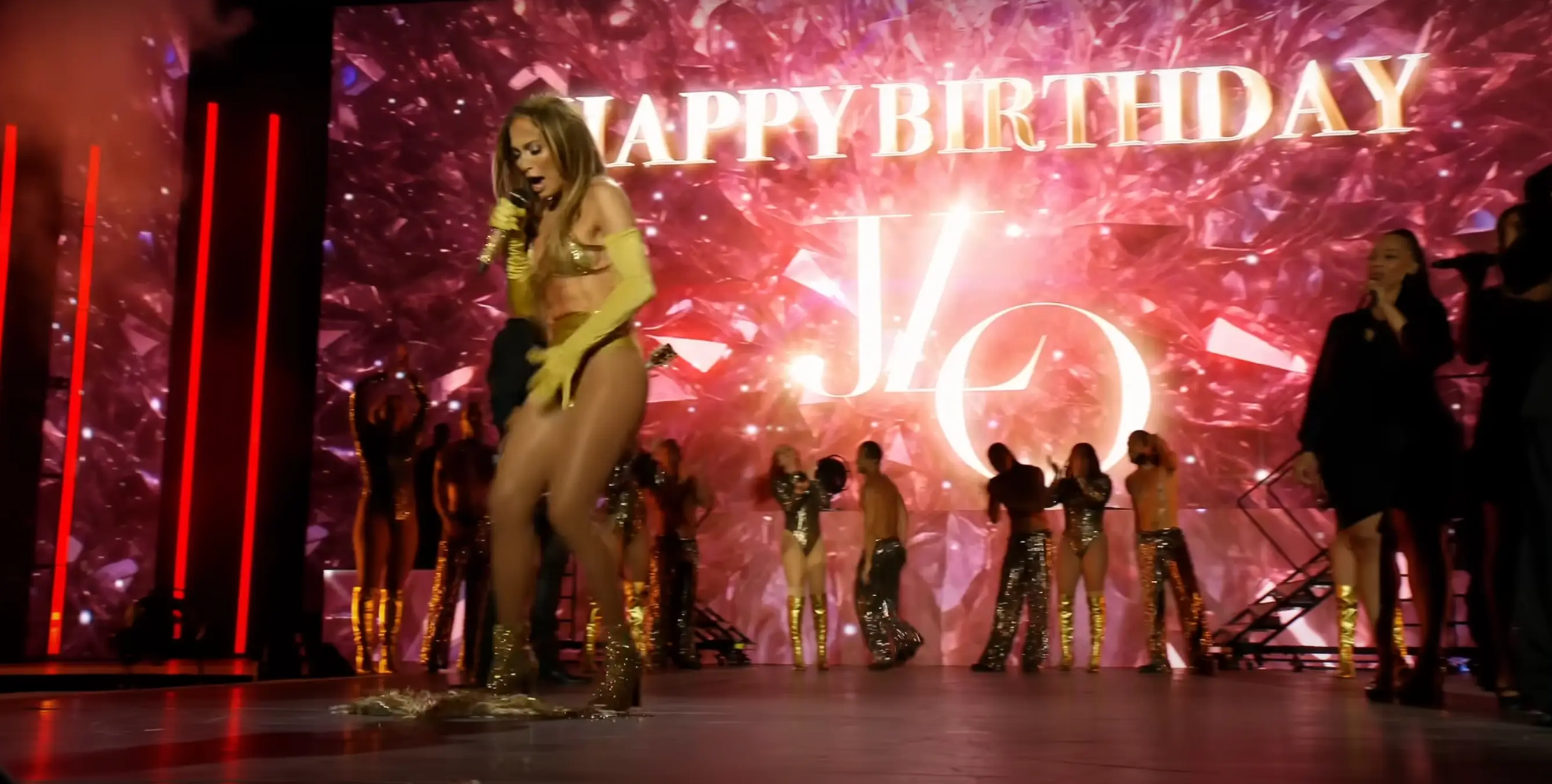 Fans have praised Lopez (Jennifer Lopez/YouTube)