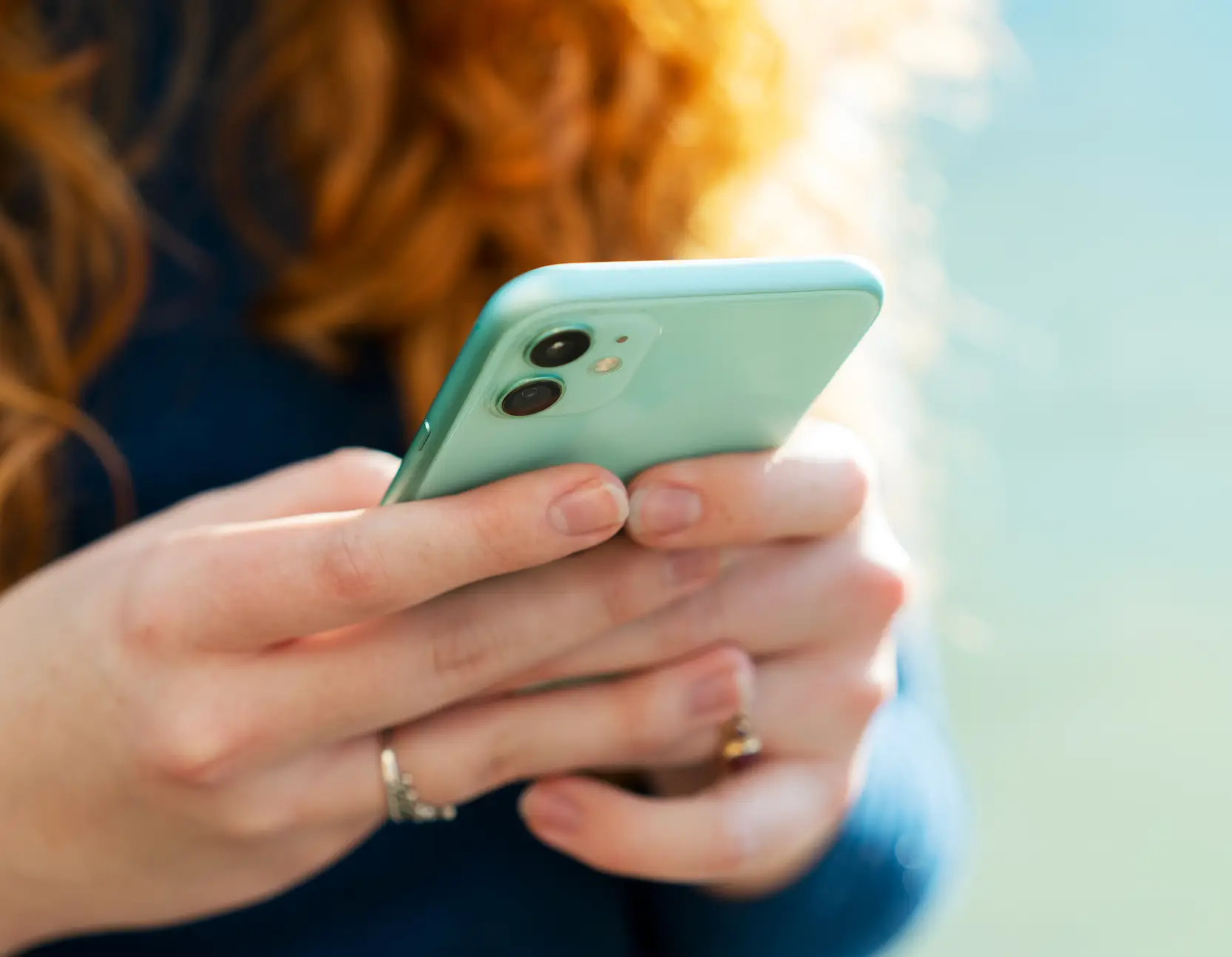 Nicky recommended showing enthusiasm in texts. (Getty Stock Photo)