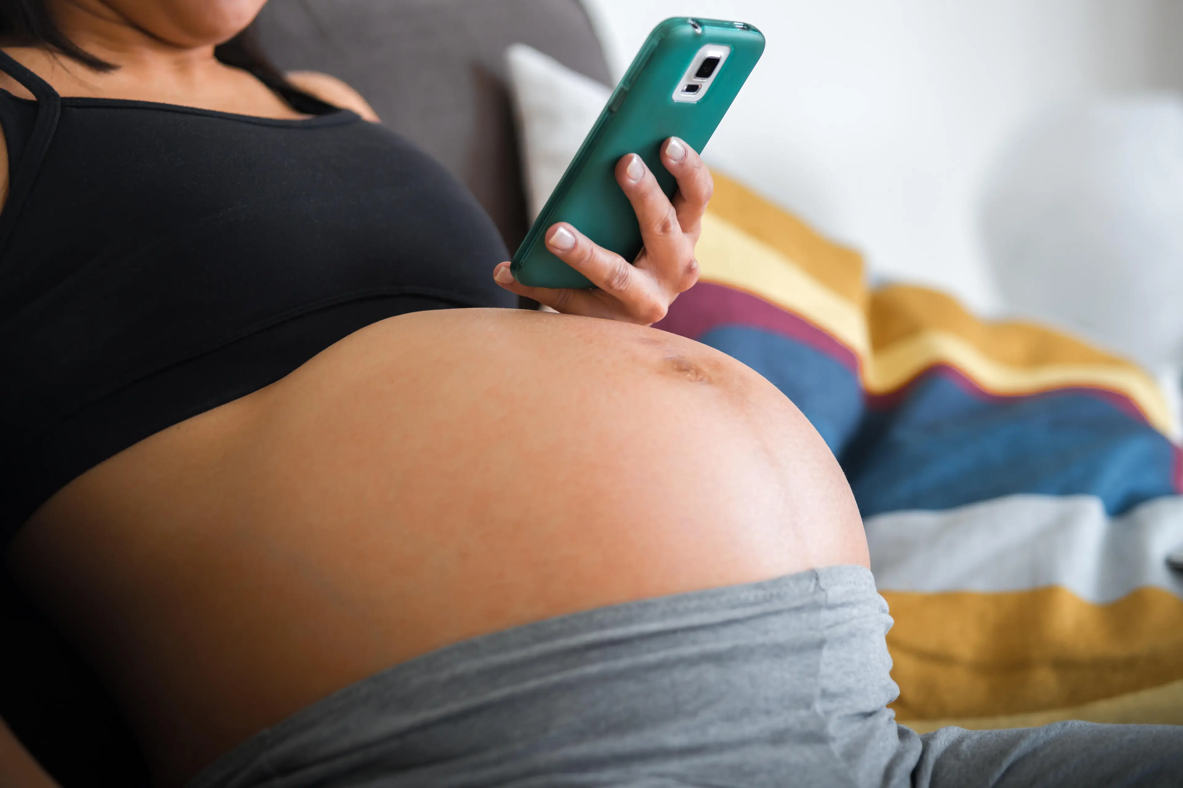 Only one of the dad's will be named on the birth certificate.