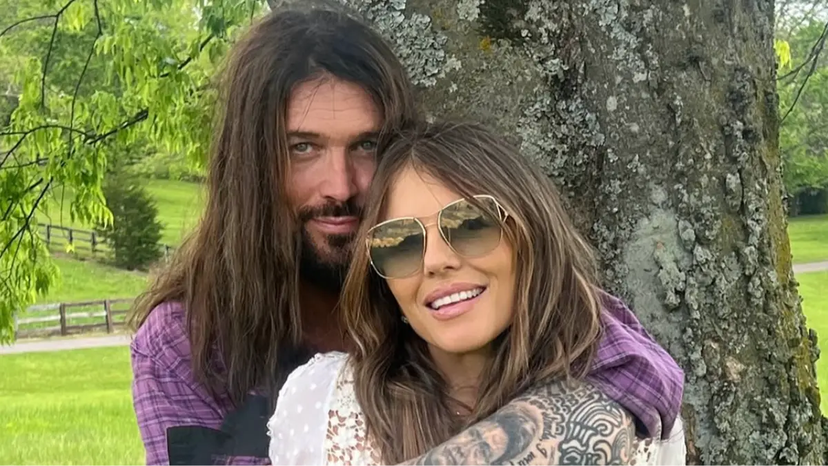 Instagram/elizabethhurley1