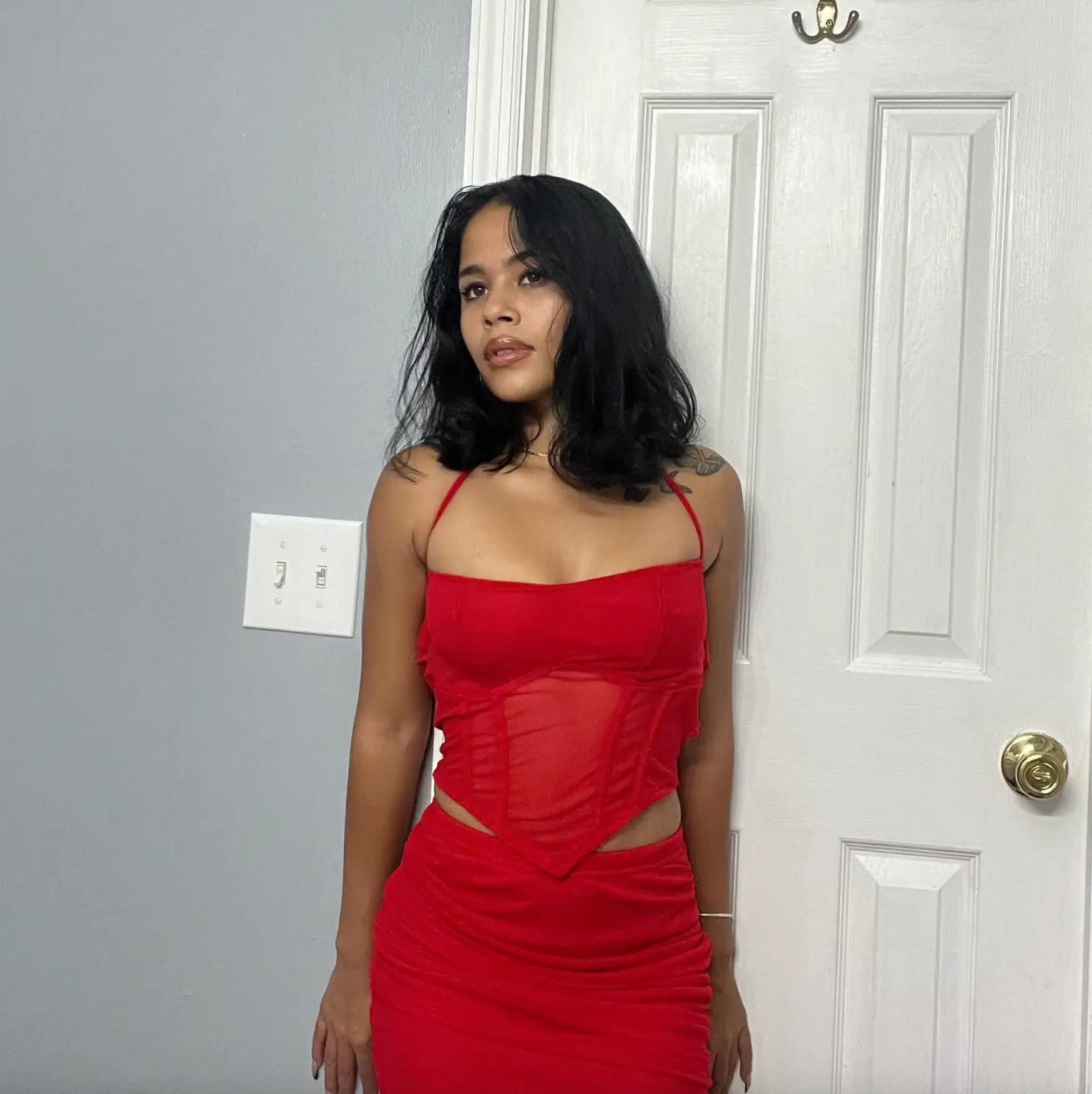 Maria Ozuna Teachey shared a picture with a tall man on her social media accounts (Instagram/@_1.filly)