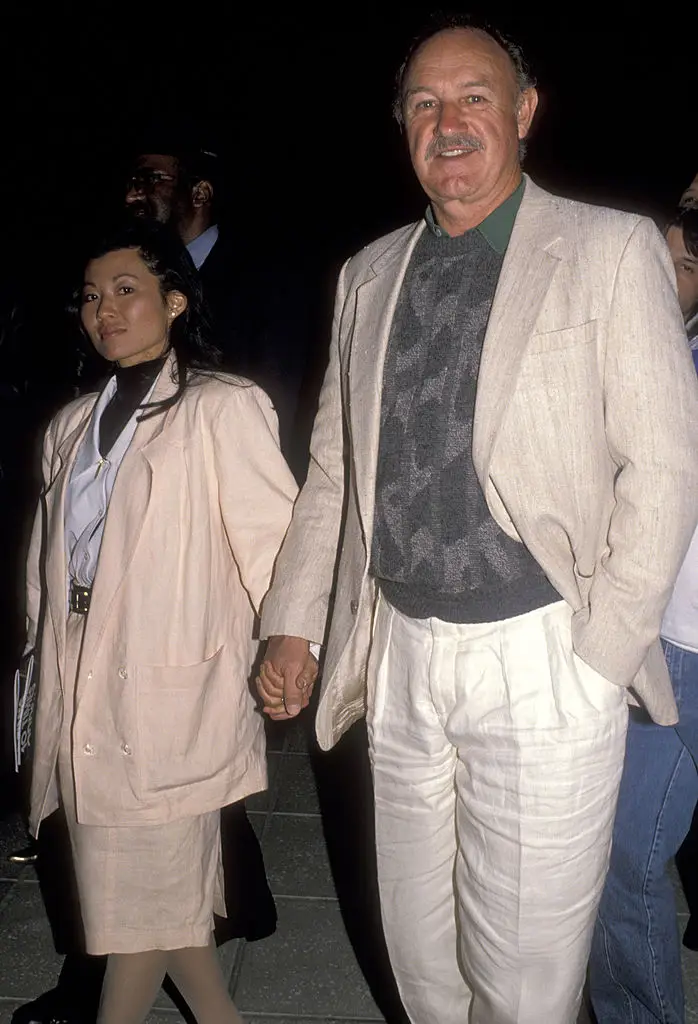 Gene Hackman and Betsy Arakawa pictured during Sugar Ray Leonard vs Donny LaLonde Boxing Match back in 1988 (Ron Galella/Ron Galella Collection via Getty Images)