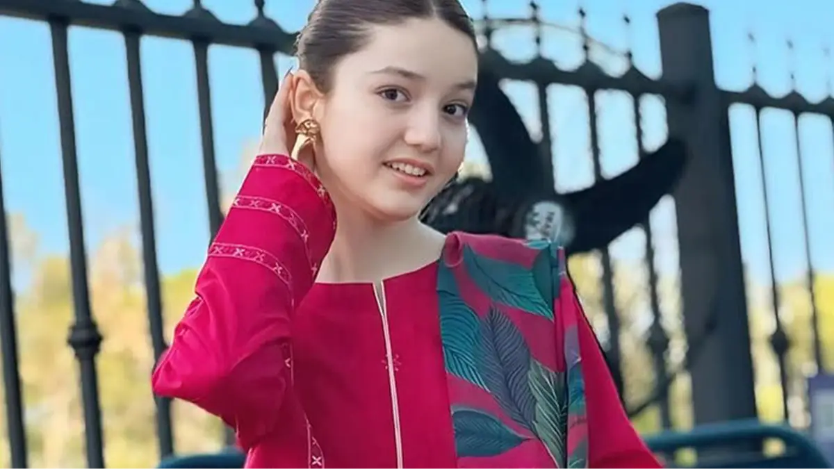 Instagram/@sanayousaf22