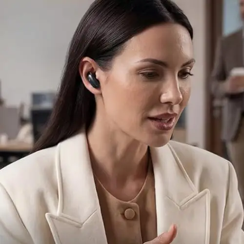 The active noise cancelling feature makes calls super clear