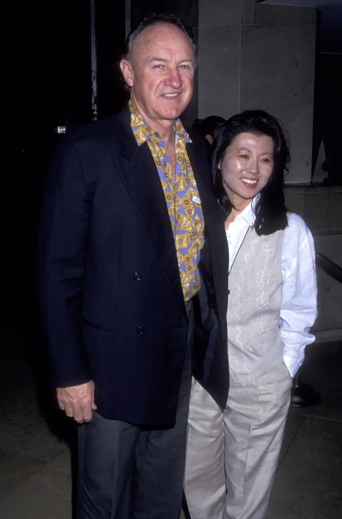 Gene Hackman and Betsy Arakawa pictured in 1992 (Ron Galella/Ron Galella Collection via Getty Images)