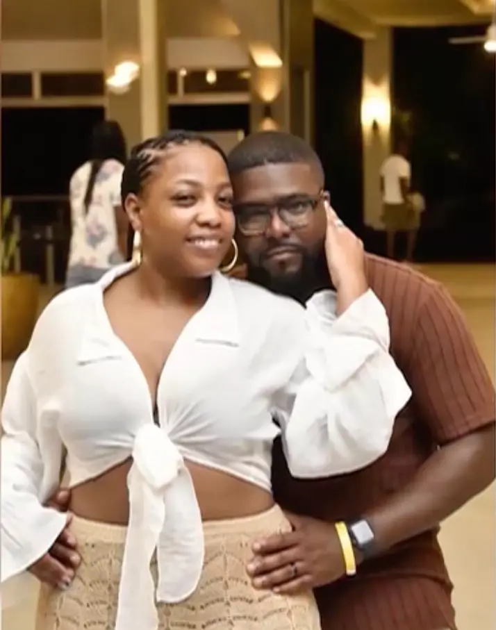 Kameron was married to Kenya who tragically passed after being hit by ligthning (WPLG)