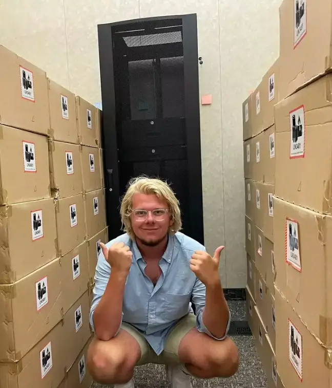 By the time he was 18, Finman's investments had paid off (X/@erikfinman)