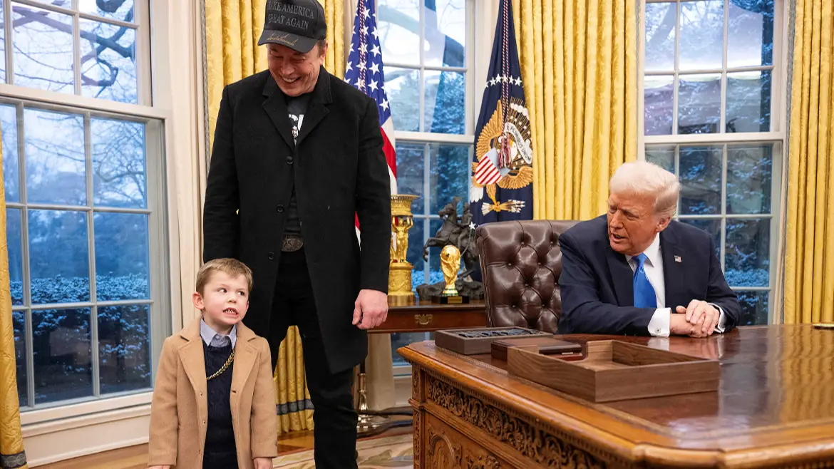 Grimes hits out at ex Elon Musk after son X AE A-XII appeared at White House press conference