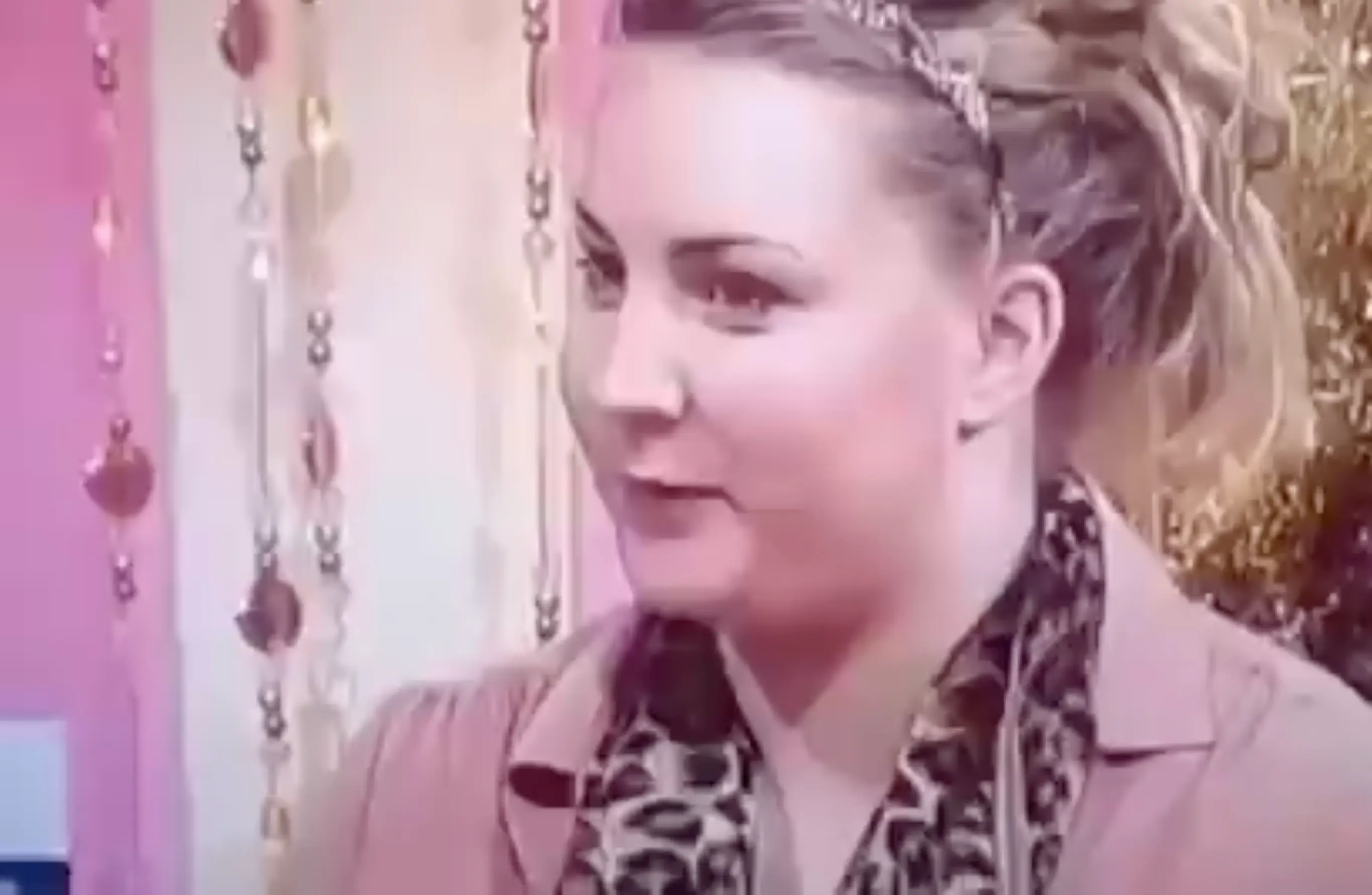 The guest had a phobia of snowmen.