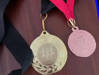 Shelly-Ann shared pictures of her medal online (Facebook/Shelly-Ann Fraser-Pryce)